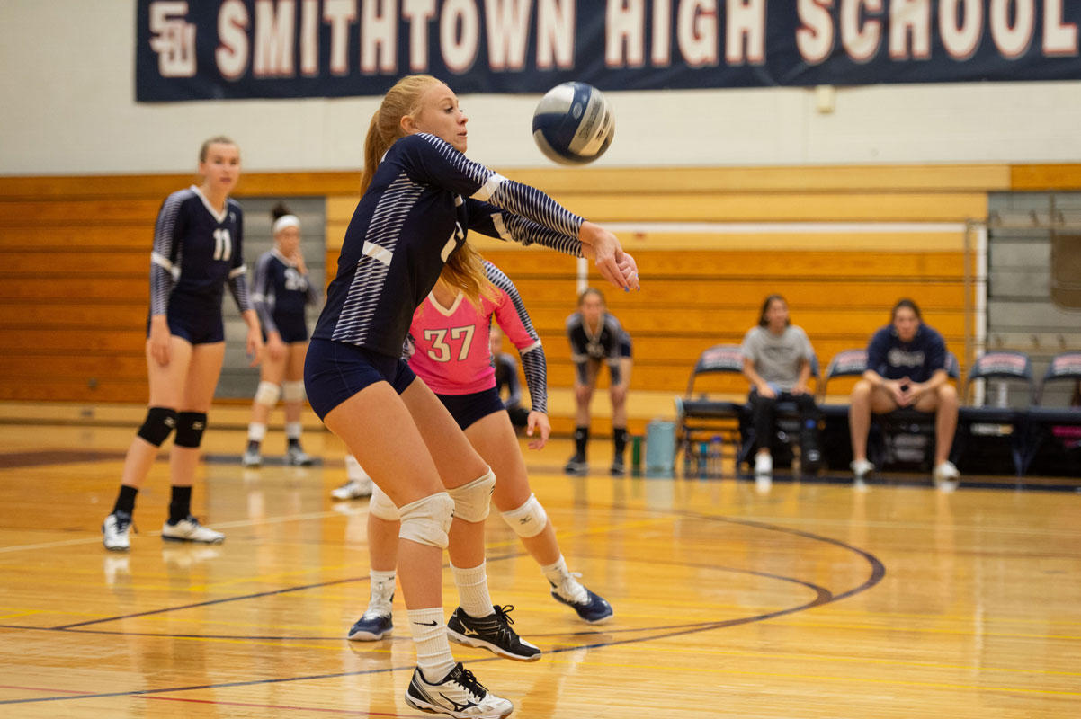 Marina Durand in action for Huntington. (Darin Reed photo.)