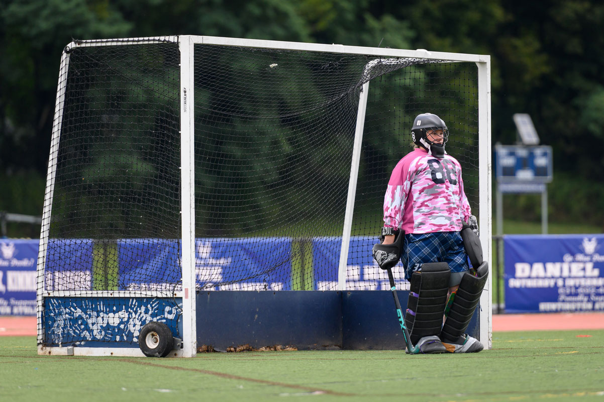 Lisa Martin in goal for Huntington. (Darin Reed photo.)