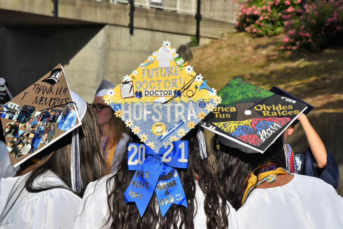 40th graduation image