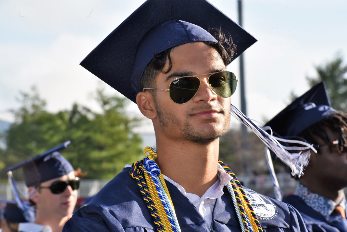 40th graduation image