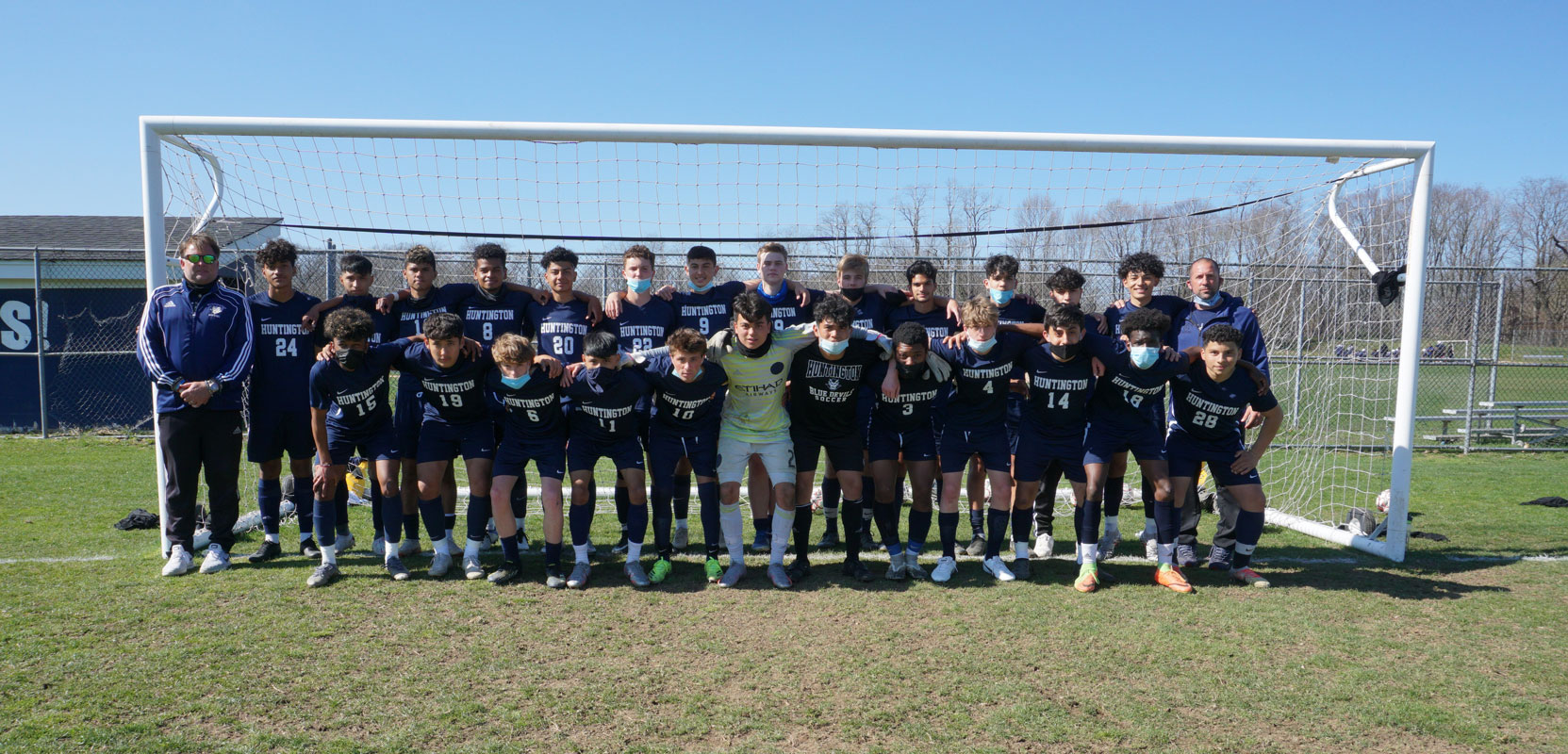 The 2021 Huntington High School varsity boys' soccer team.