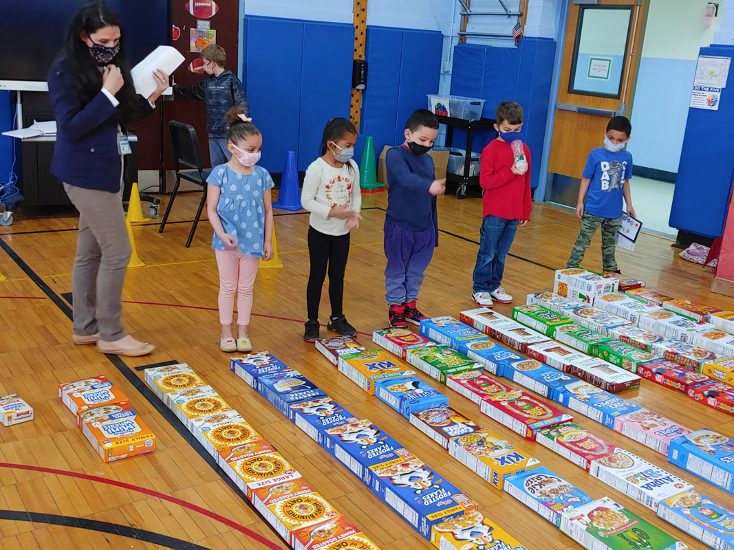 Washington students made bar graphs as part of a cereal collection for charity 