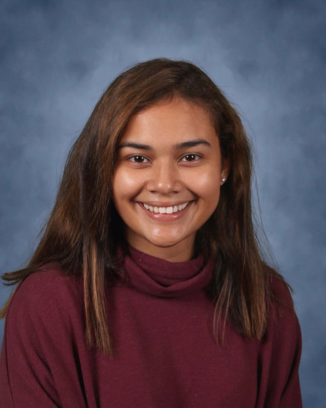  Huntington High School senior Johanna Campos. 
