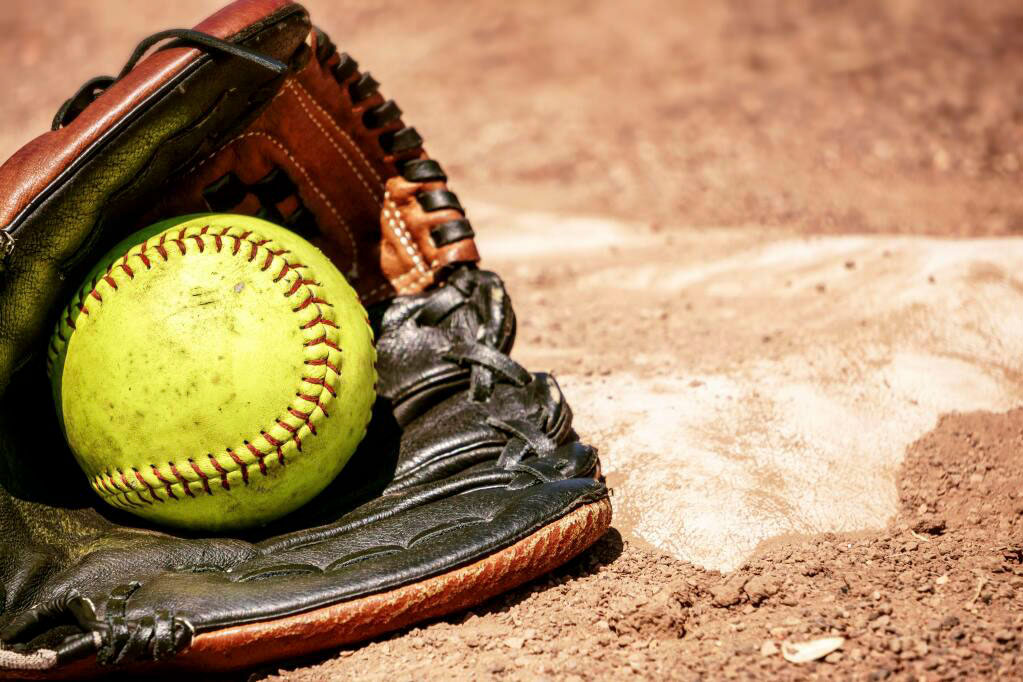 The Huntington JV girls' softball team came together nicely last spring.
