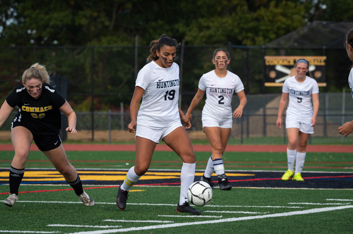 Edelyn Garcia in action with the Blue Devils. (Darin Reed photo)