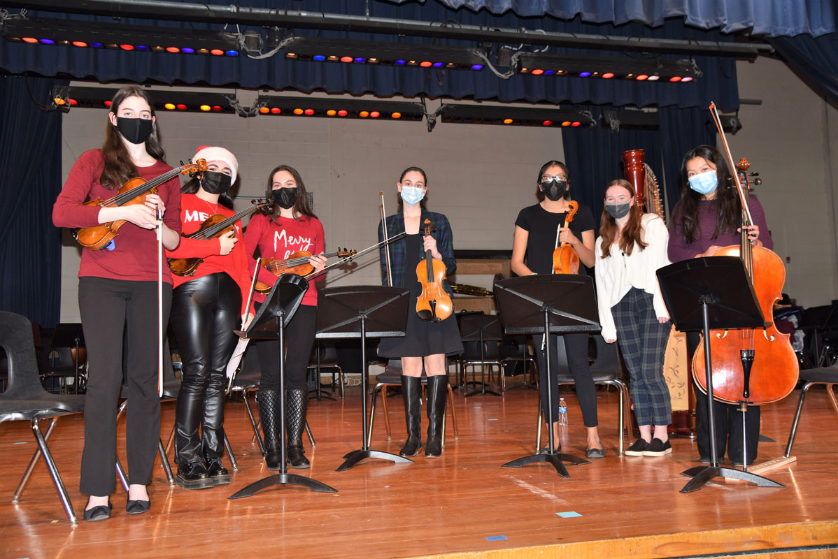 A Huntington chamber orchestra performed holiday favorites 