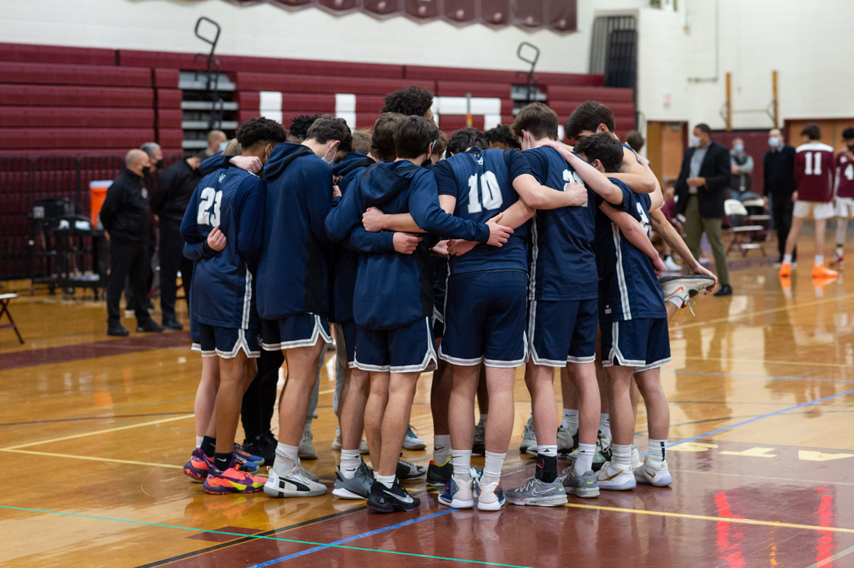 The Huntington boys' basketball team cruised past Smithtown East. (Darin Reed photo.)