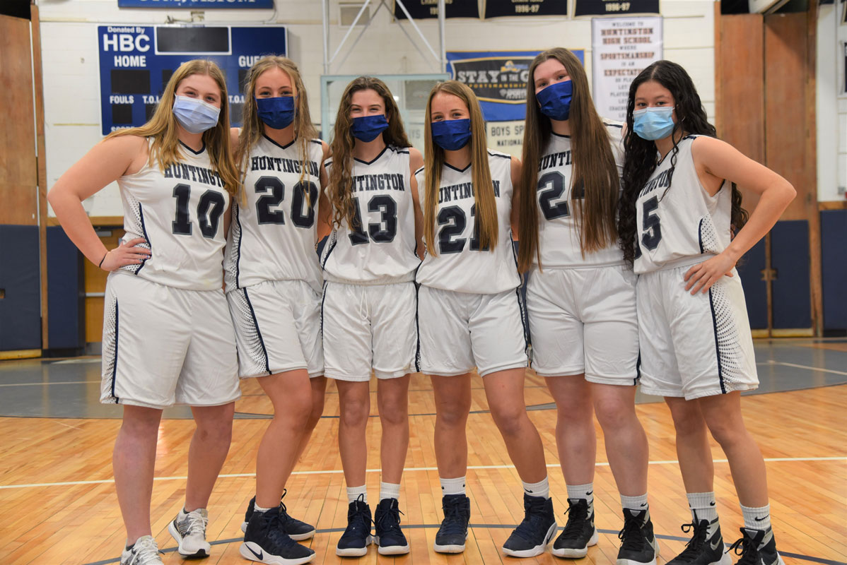 Seniors Ainsley Lumpe, Katie Browne, Alexa Amorison, Jordan Forte, Lisa Martin and Kemberlin Hernandez.