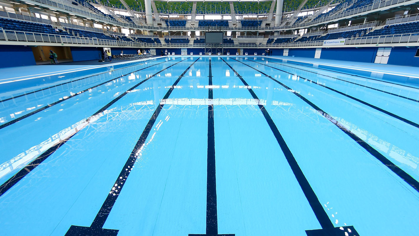 The Huntington-Walt Whitman boys' swimming and diving team is 5-2 this winter.