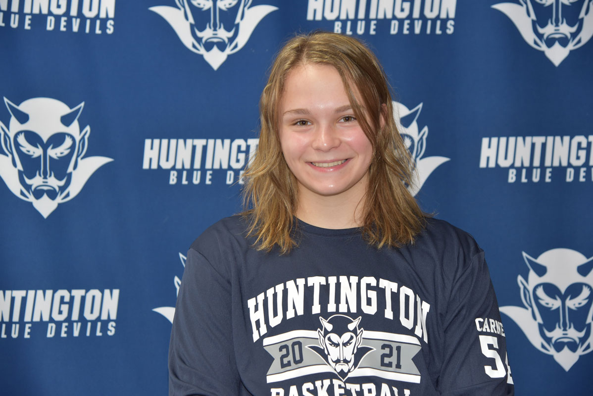 Huntington High School Class of 2022 President Teddi Carnesi 