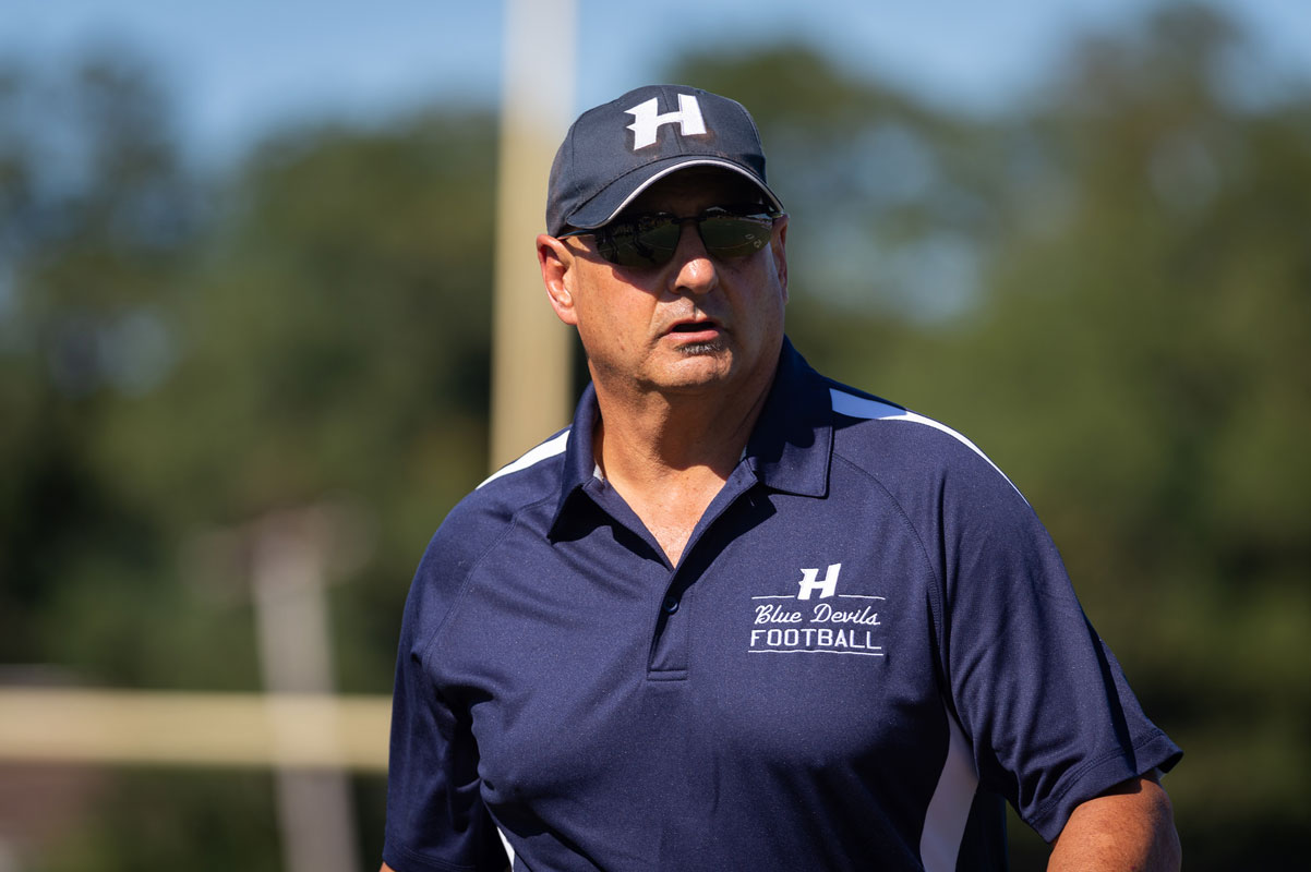 Huntington head coach Steve Muller. (Darin Reed photo.)
