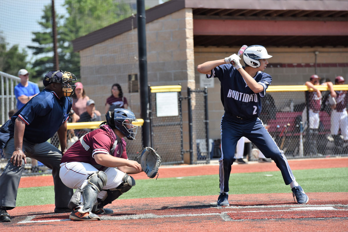 Zach Gordon digs in during Sunday's Long Island championship game.