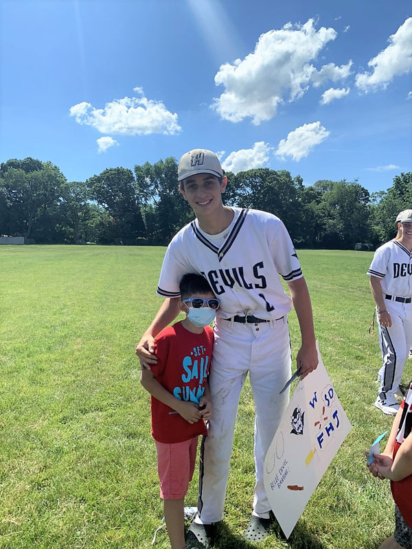 Blue Devil star Zach Gordon bonded with one of the third graders.