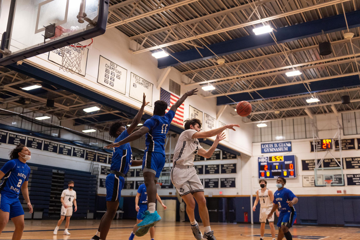 The action was fierce under both baskets. (Darin Reed photo.)