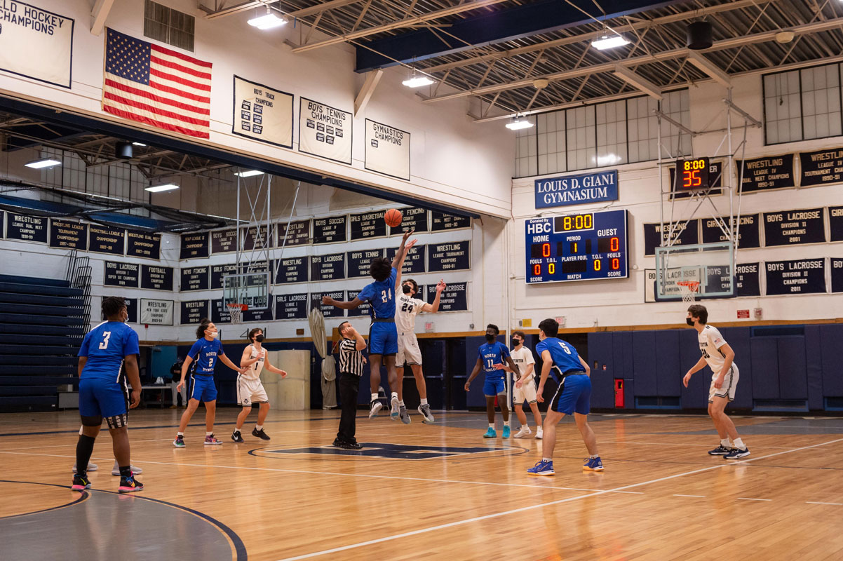 The game begins in Louis D. Giani Gymnasium at Huntington High School. (Darin Reed photo.)