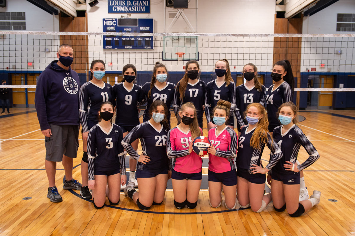 The Huntington varsity girls' volleyball team. (Darin Reed photo.)