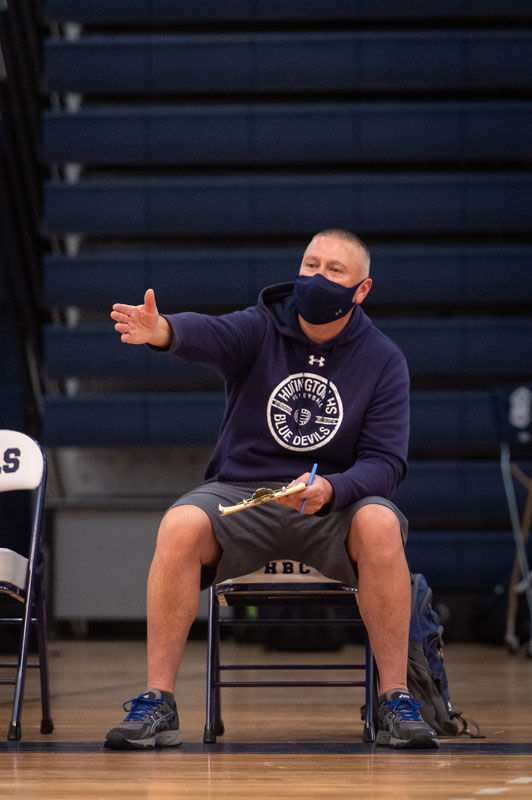 Huntington head coach Todd Donaghy. (Darin Reed photo.)