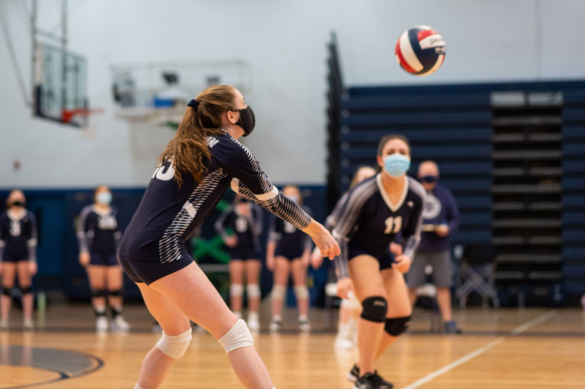 The Huntington varsity girls' volleyball team is looking forward to next fall. (Darin Reed photo.)