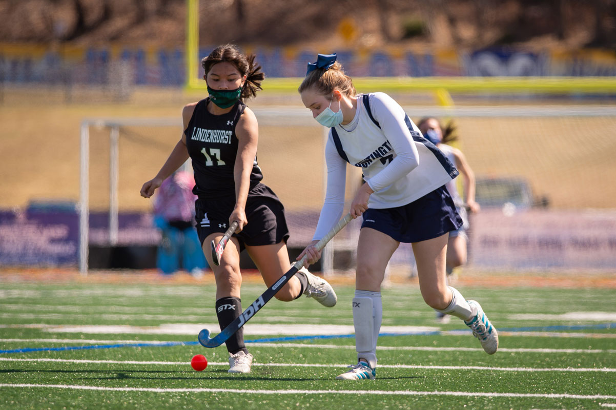 Huntington closes in on the goal. (Darin Reed photo.)