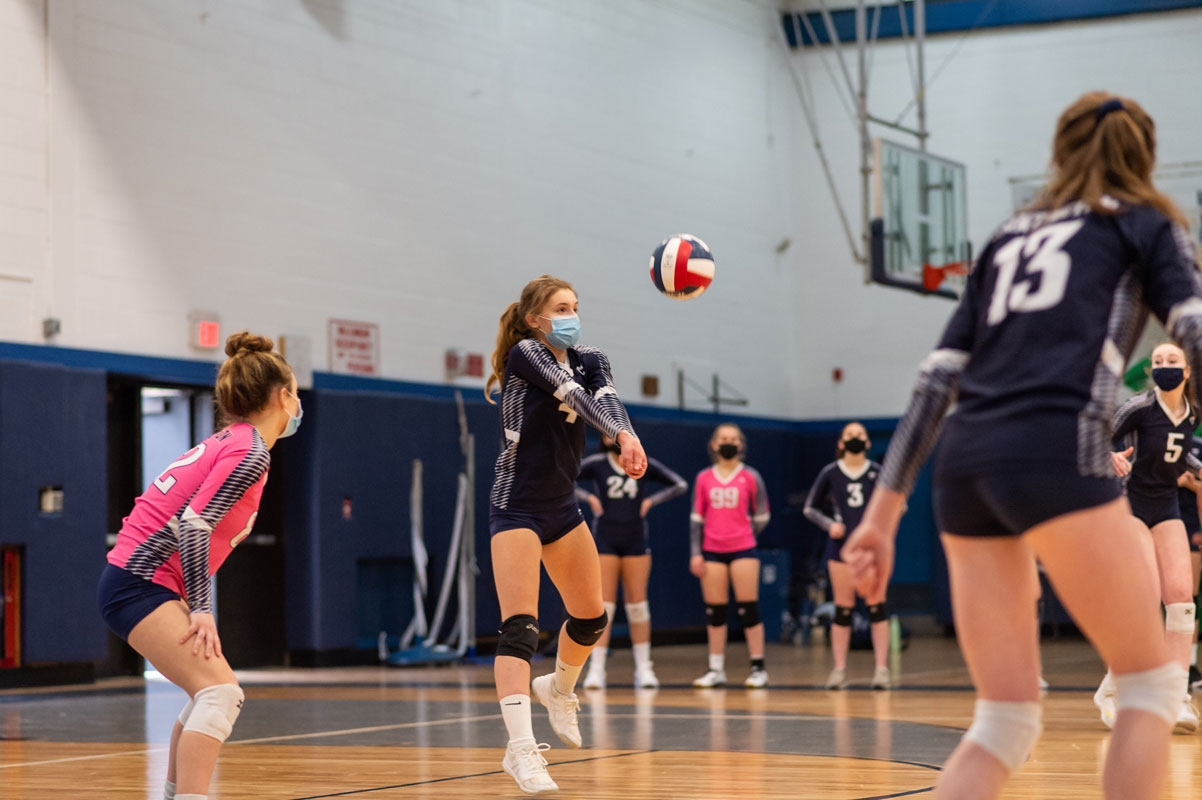 The Huntington varsity girls' volleyball team played hard this spring. (Darin Reed photo.)
