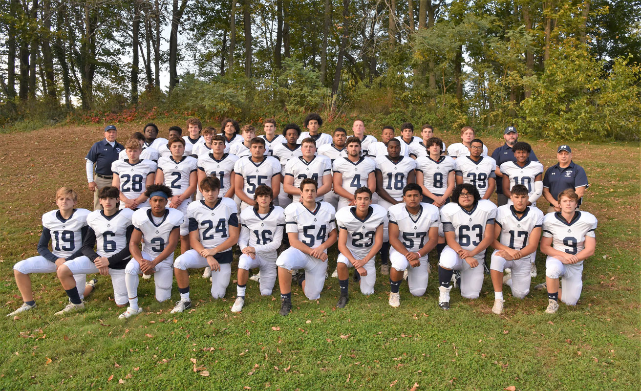 The 2021 Huntington varsity football team reached the Suffolk Division II quarterfinals.