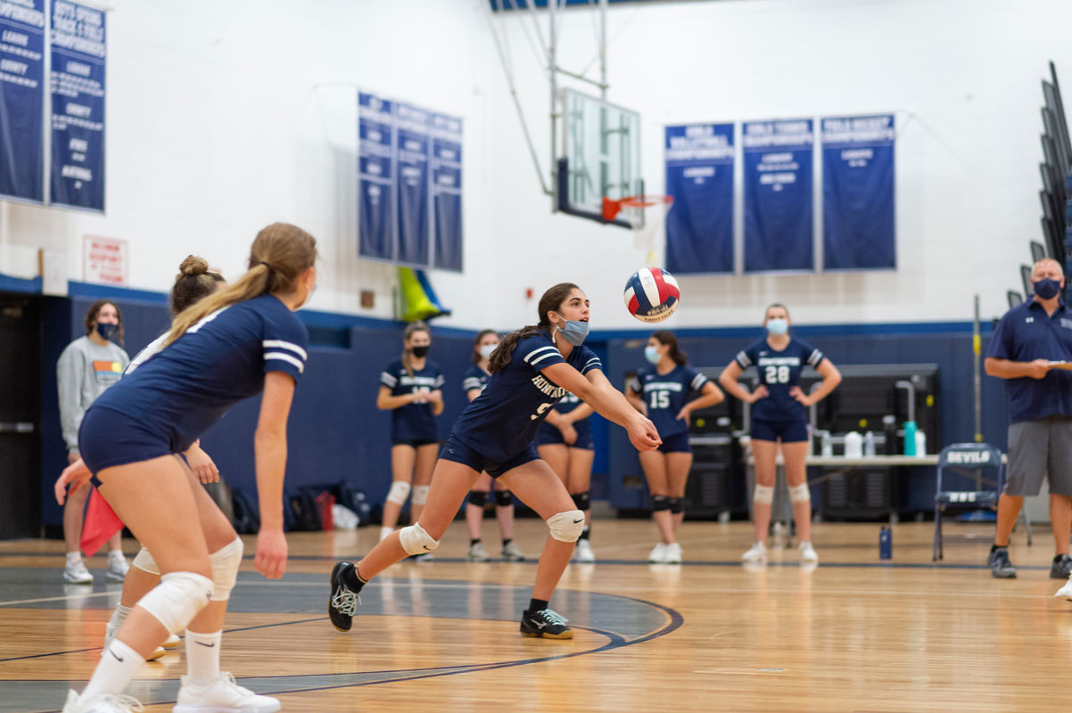 Kate Barba in action for Huntington. (Darin Reed photo)
