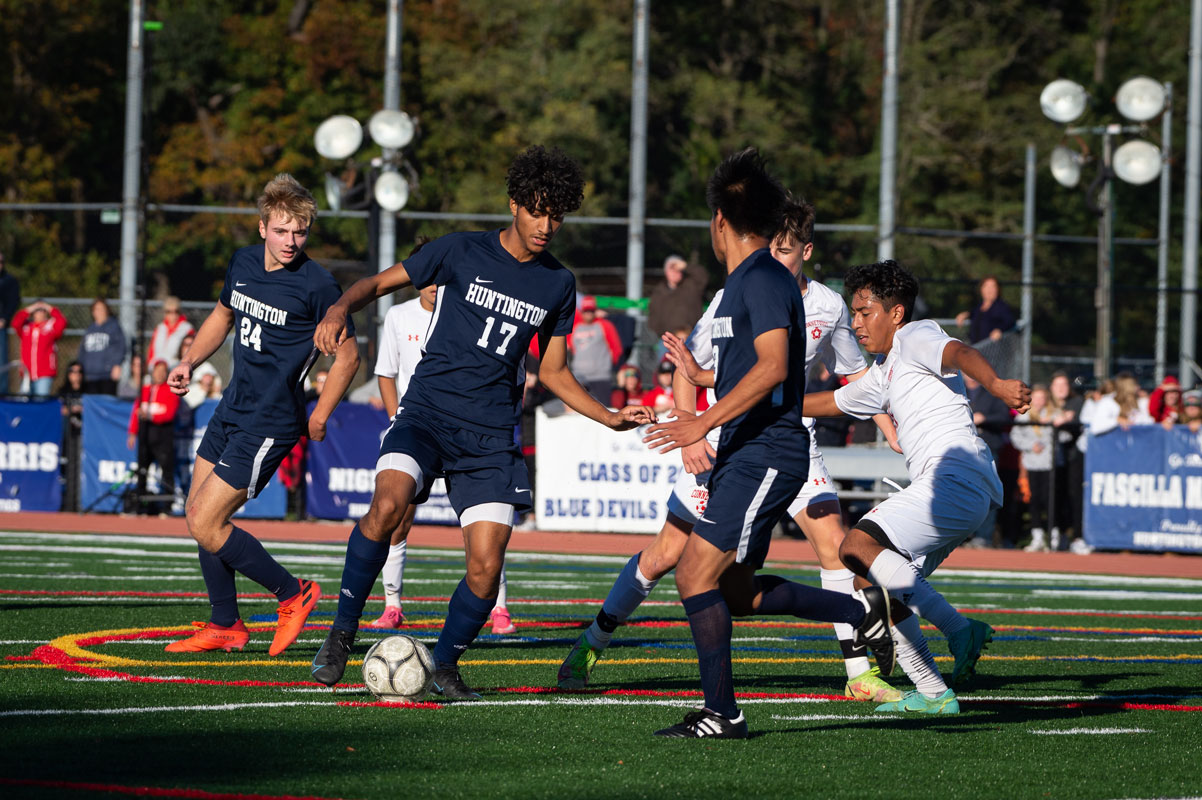 Julio Martinez (No. 17) scored the game winning goal. (Darin Reed photo.)