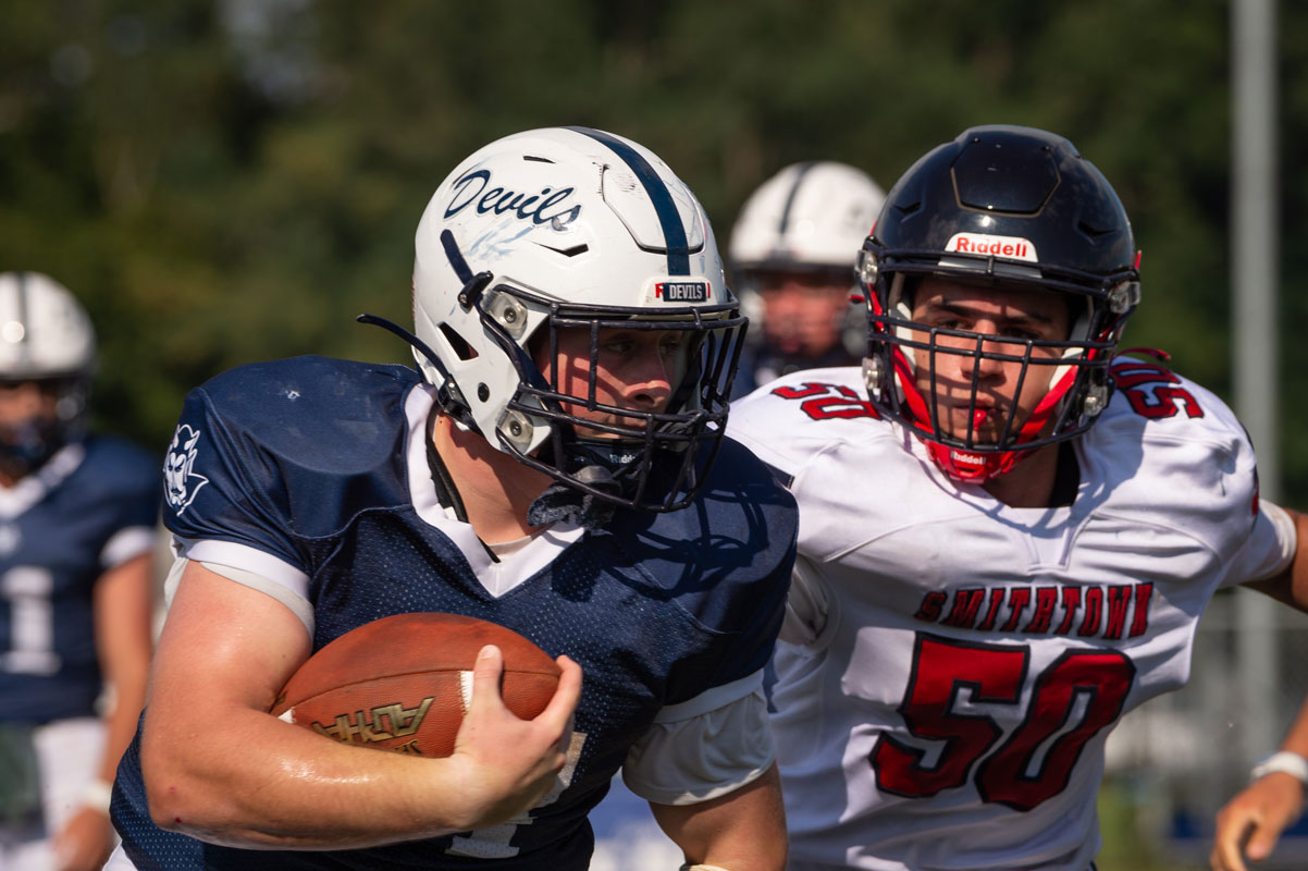 Robbie Smith is a workhorse in the backfield. (Darin Reed photo.)
