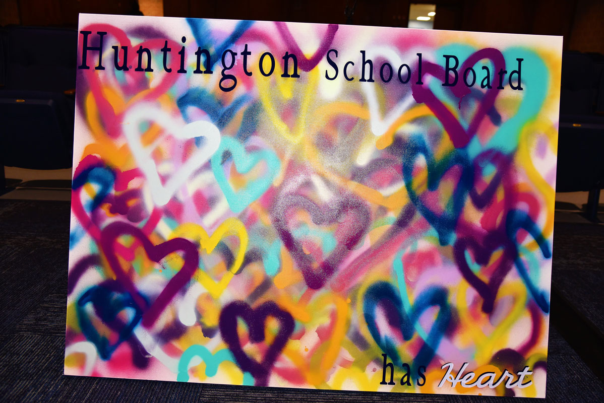 Finley art students created this colorful mural 