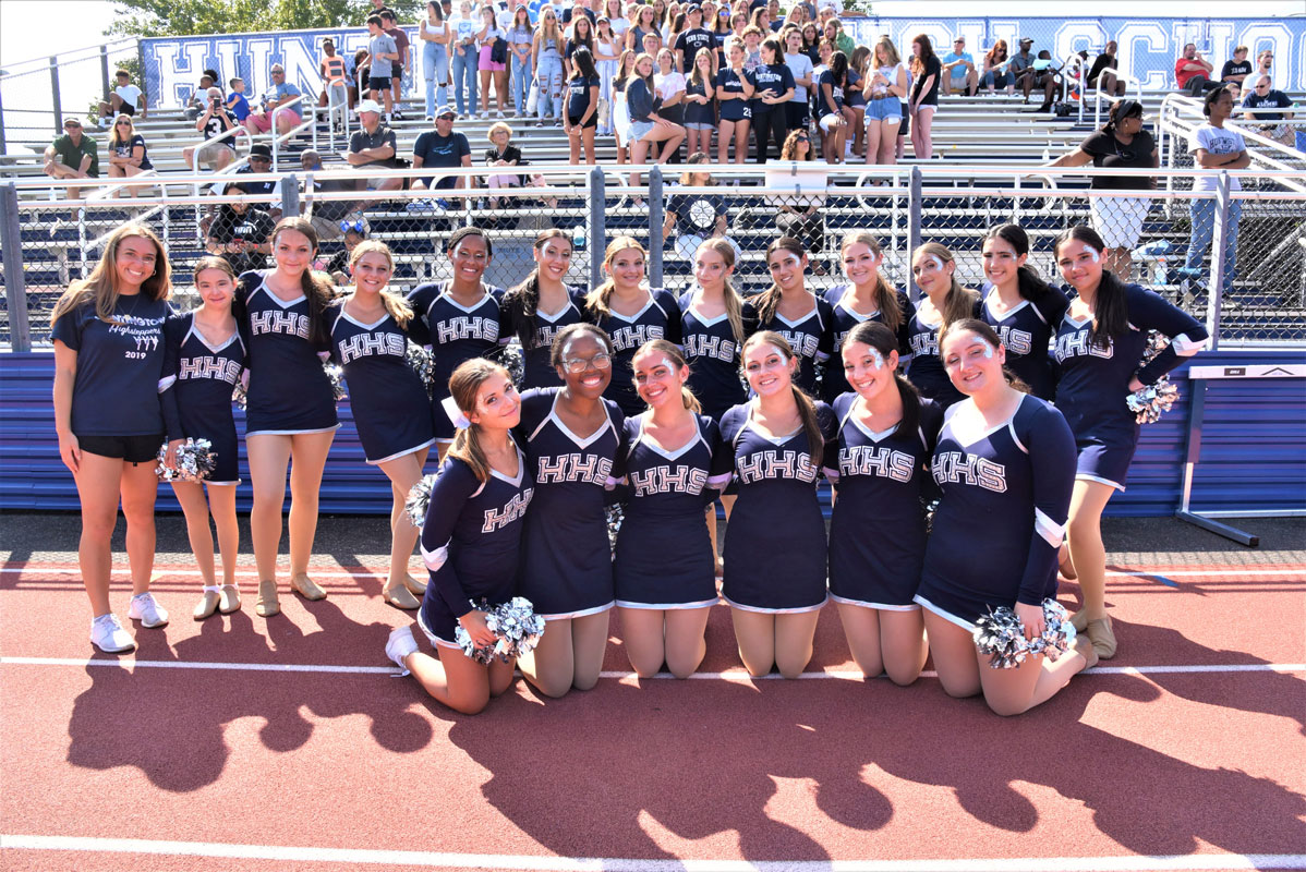 The 2021-22 Huntington Highsteppers competitive dance team 