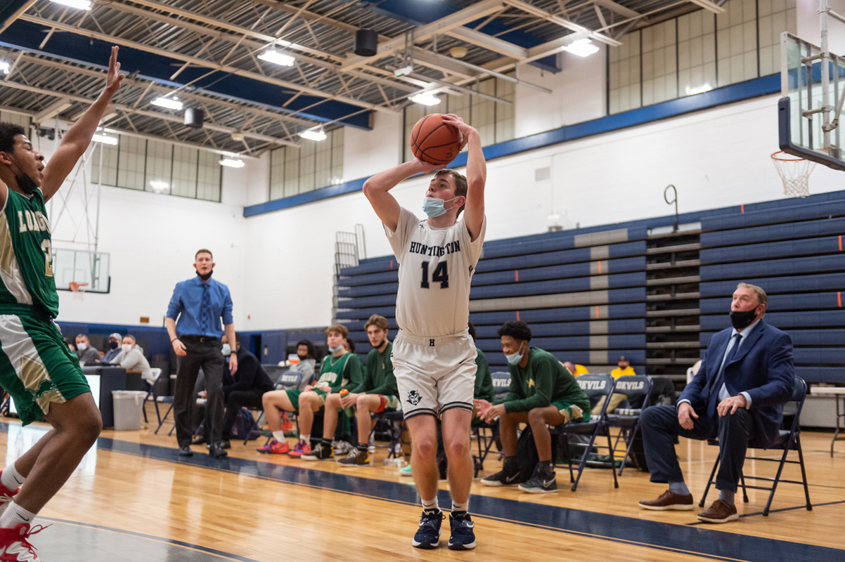 16th basketball image