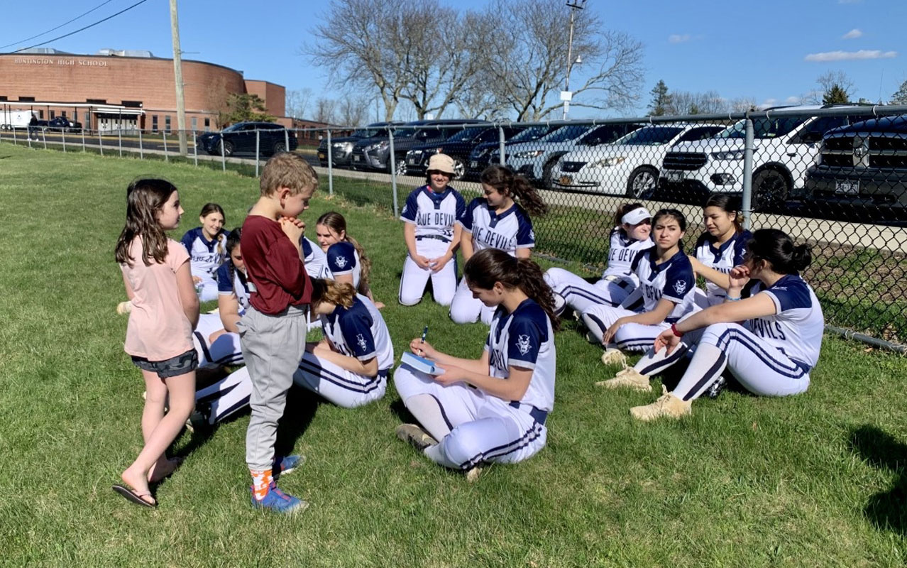 Madeline Leiter and Hunter Schmale made the Blue Devil players feel like celebrities.