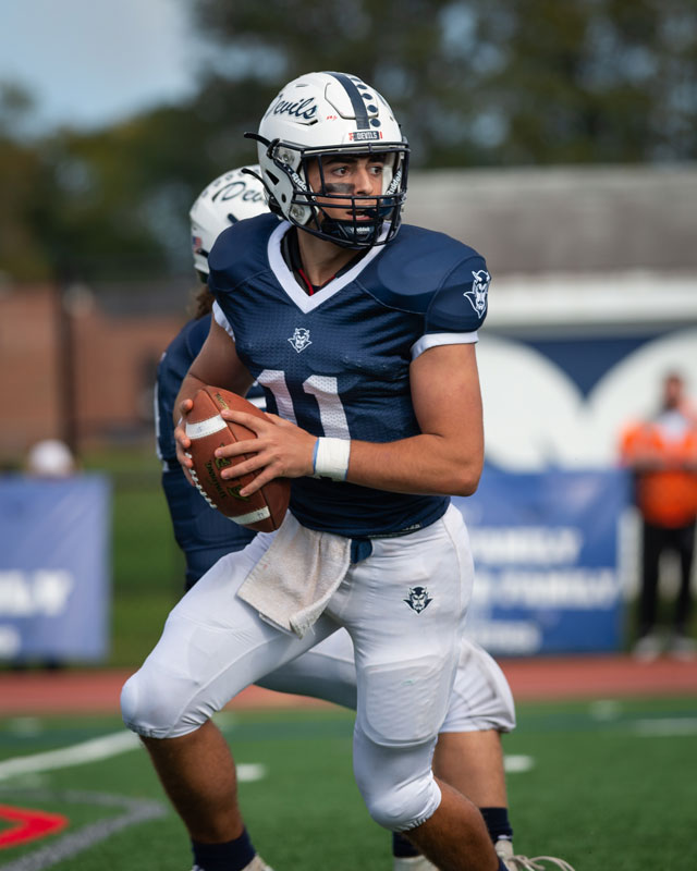 Quarterback Anthony Annunziata drops back to pass. (Darin Reed photo)