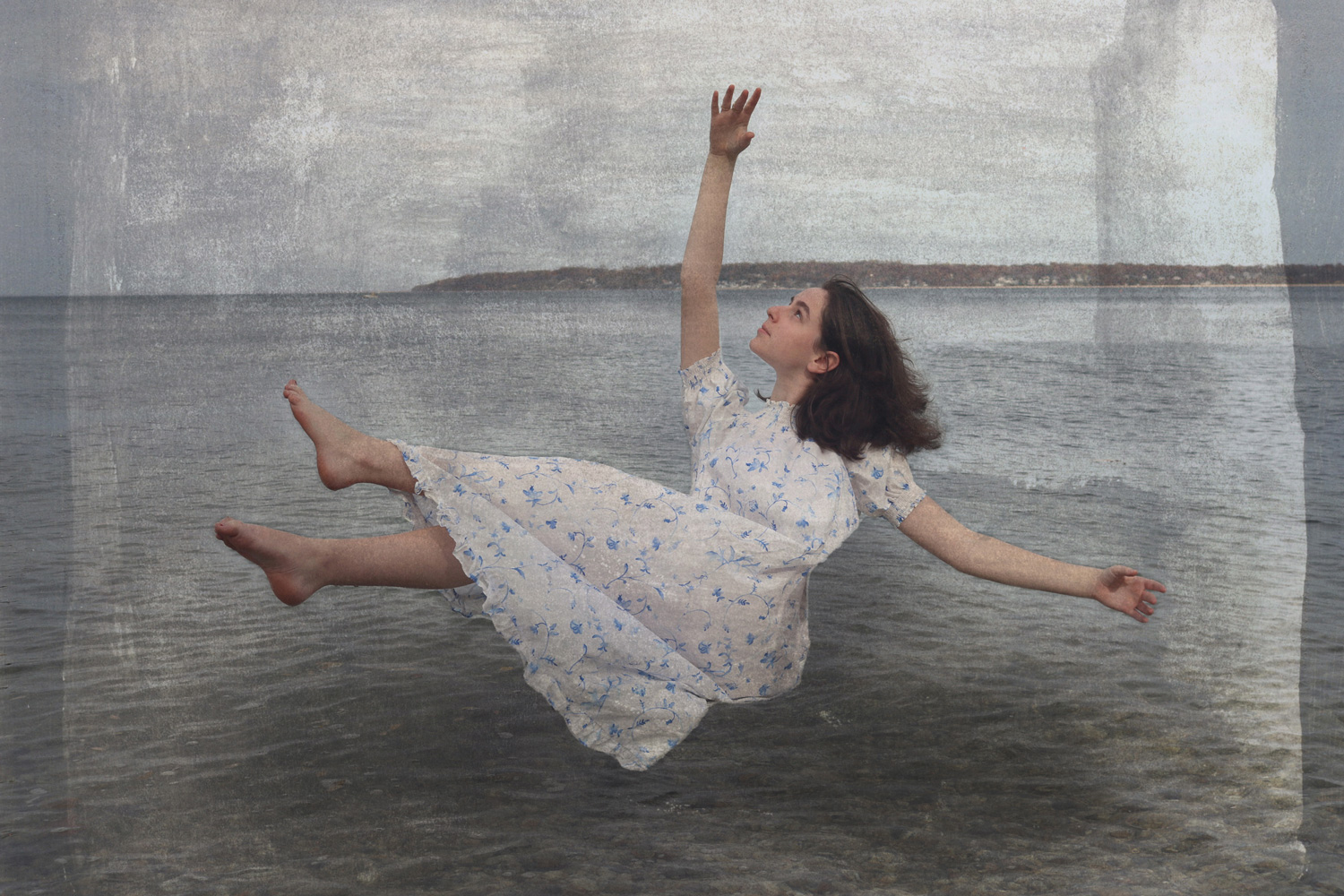 Aria Hannah's levitation photography.