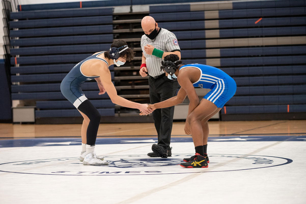 Sophomore Sam Nicotra is 21-3 this winter. (Darin Reed photo.)