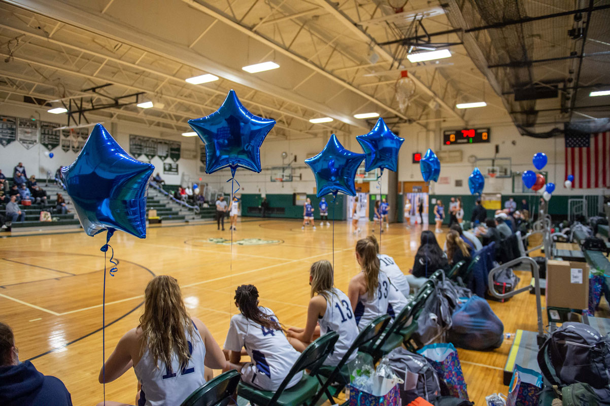 The Huntington girls' basketball team just keeps winning. (Darin Reed photo.)