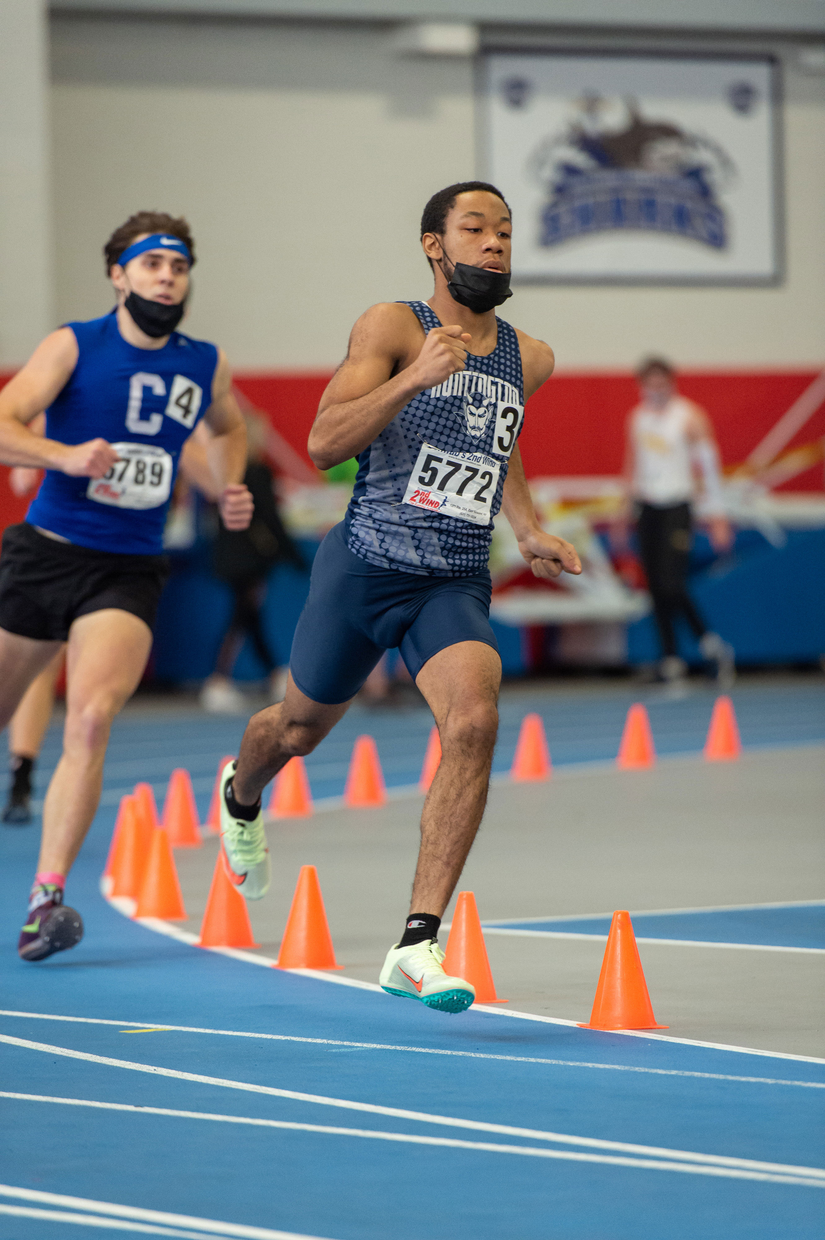 Jahmar Francis won the 600m dash to advance to the state championships. (Darin Reed photo)