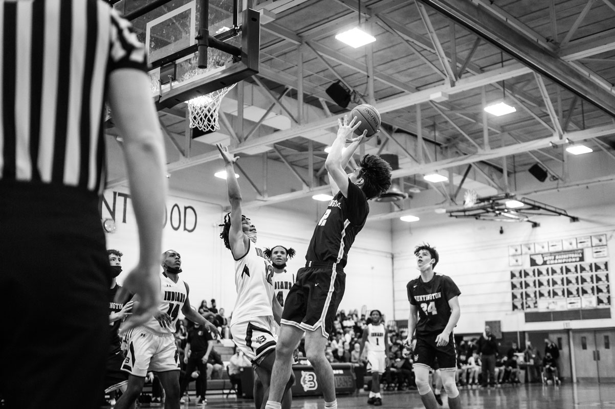 Max Rentsch goes to the basket. (Darin Reed photo)