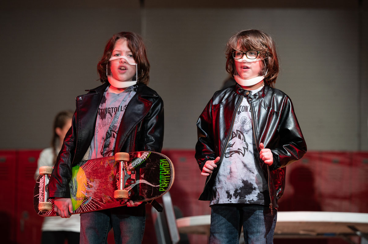 Woodhull School actors shined in the production. (Darin Reed photo)