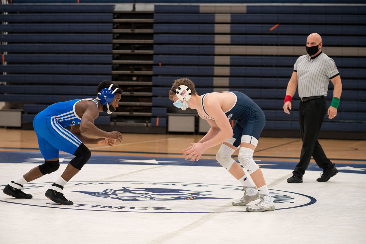 Senior Lucas Cirlincione in action for Huntington. (Darin Reed photo.)