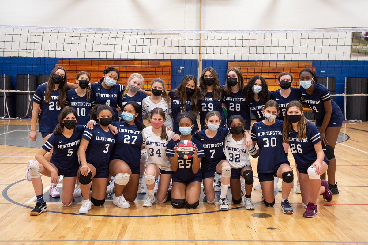 The Finley girls' volleyball team. (Darin Reed photo.)