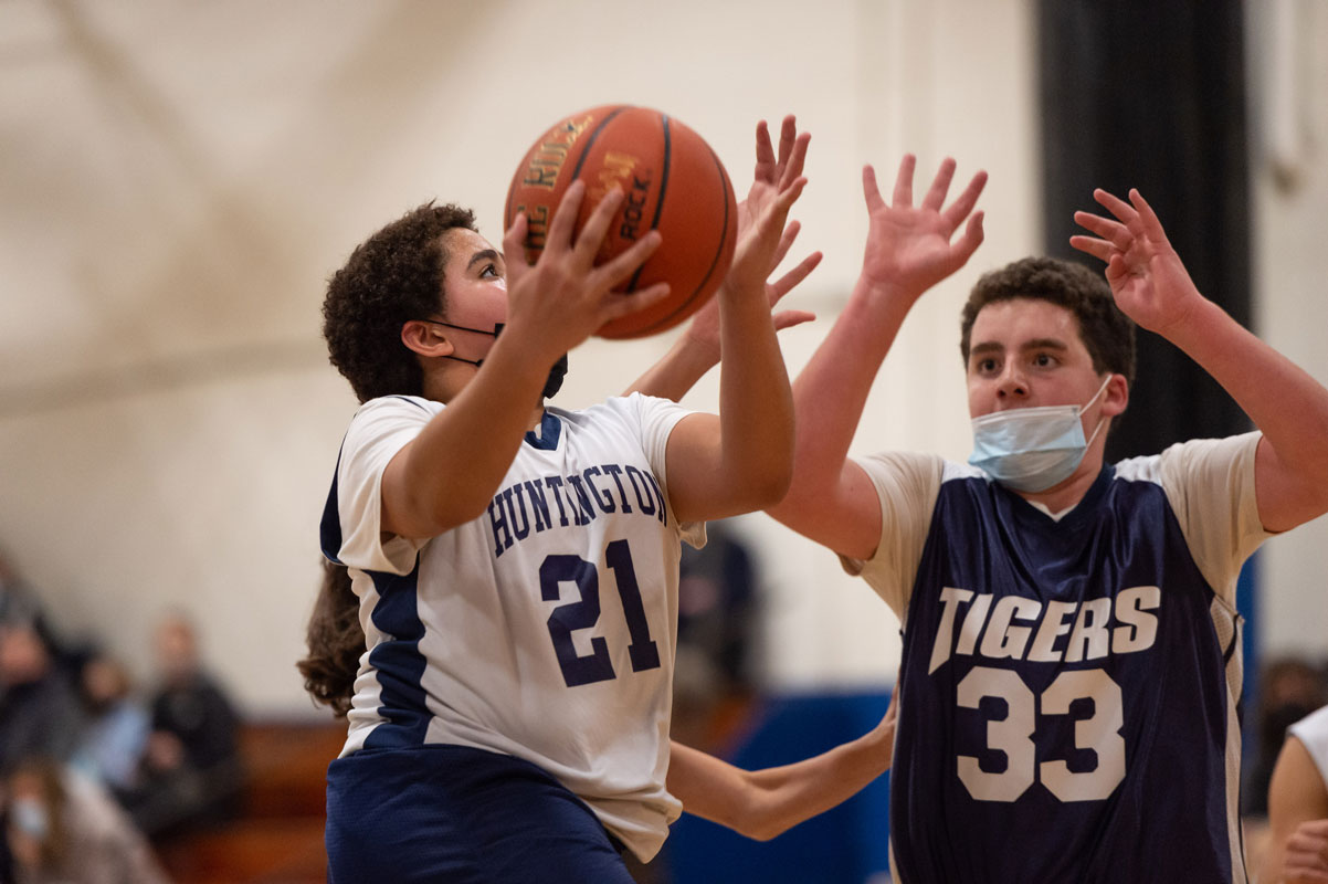 The Finley boys' basketball team went 6-4. (Darin Reed photo.)
