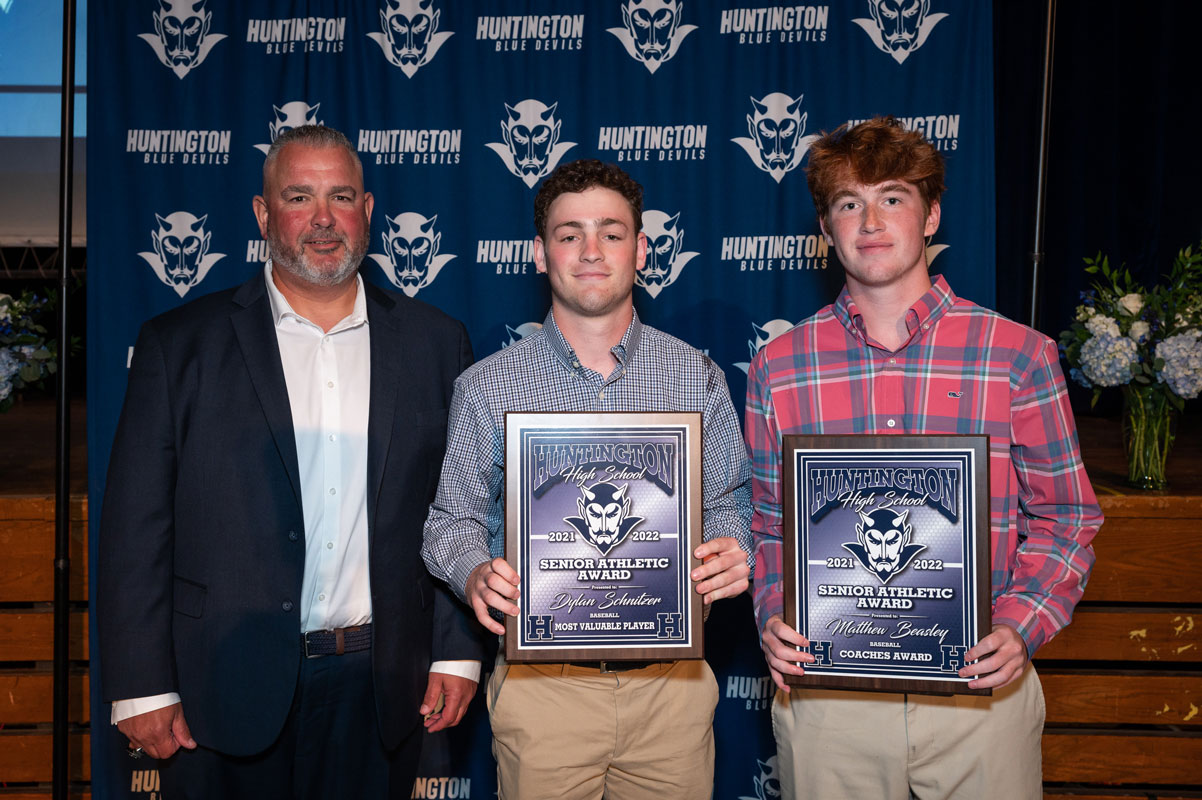 Coach Billy Harris with Dylan Schnitzer and Matthew Beasley. (Darin Reed photo.)