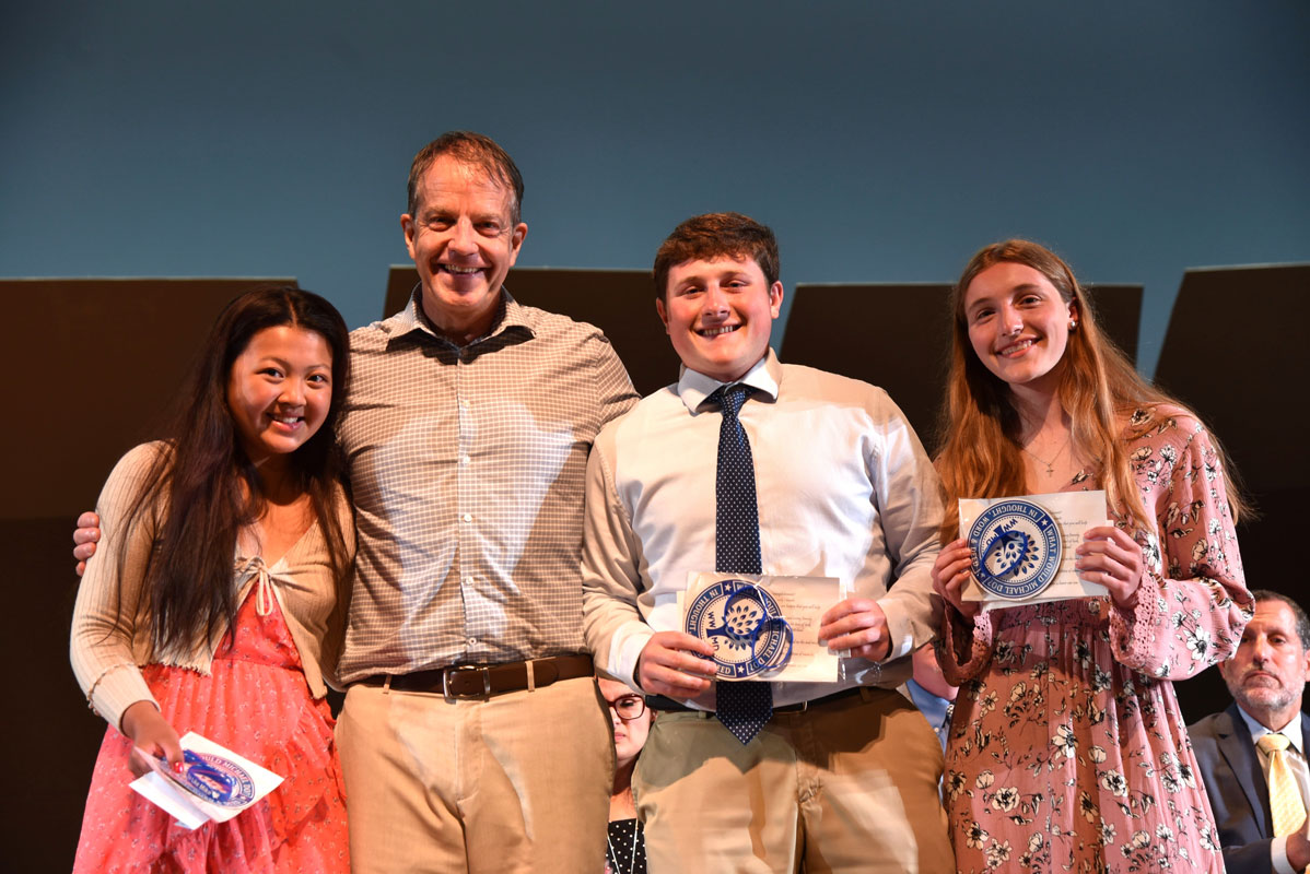 Robert Gilmor with the 2022 Michael Samuel Gilmor Memorial Scholarship recipients (4)