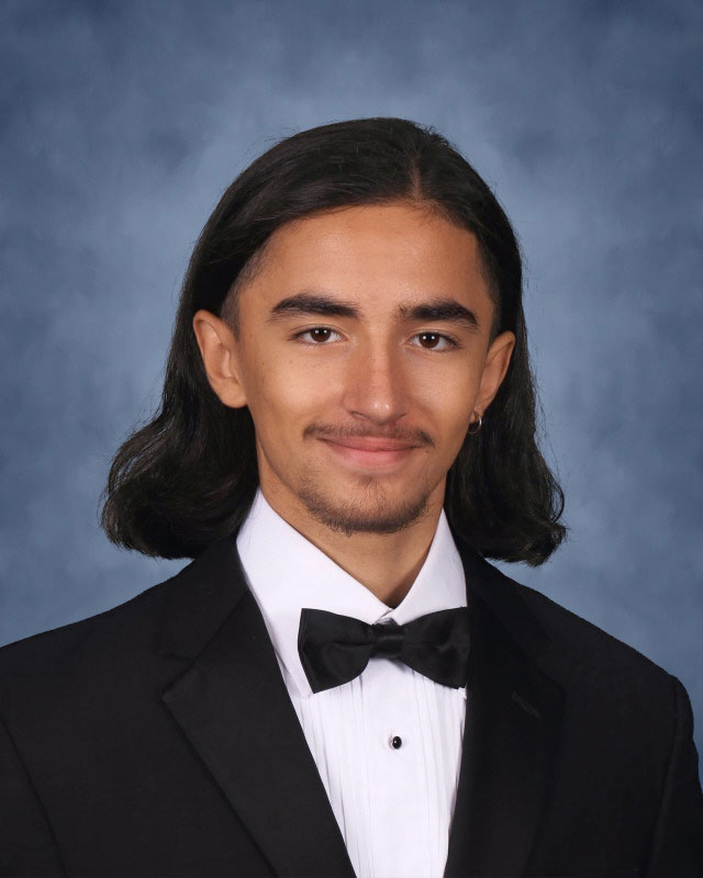 Huntington's Michael Mesen won the $5,000 Howard Munson Memorial Scholarship Award.