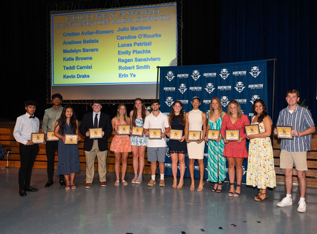 Huntington High School's 2022 Section XI Gold Key Award recipients. (Darin Reed photo.)