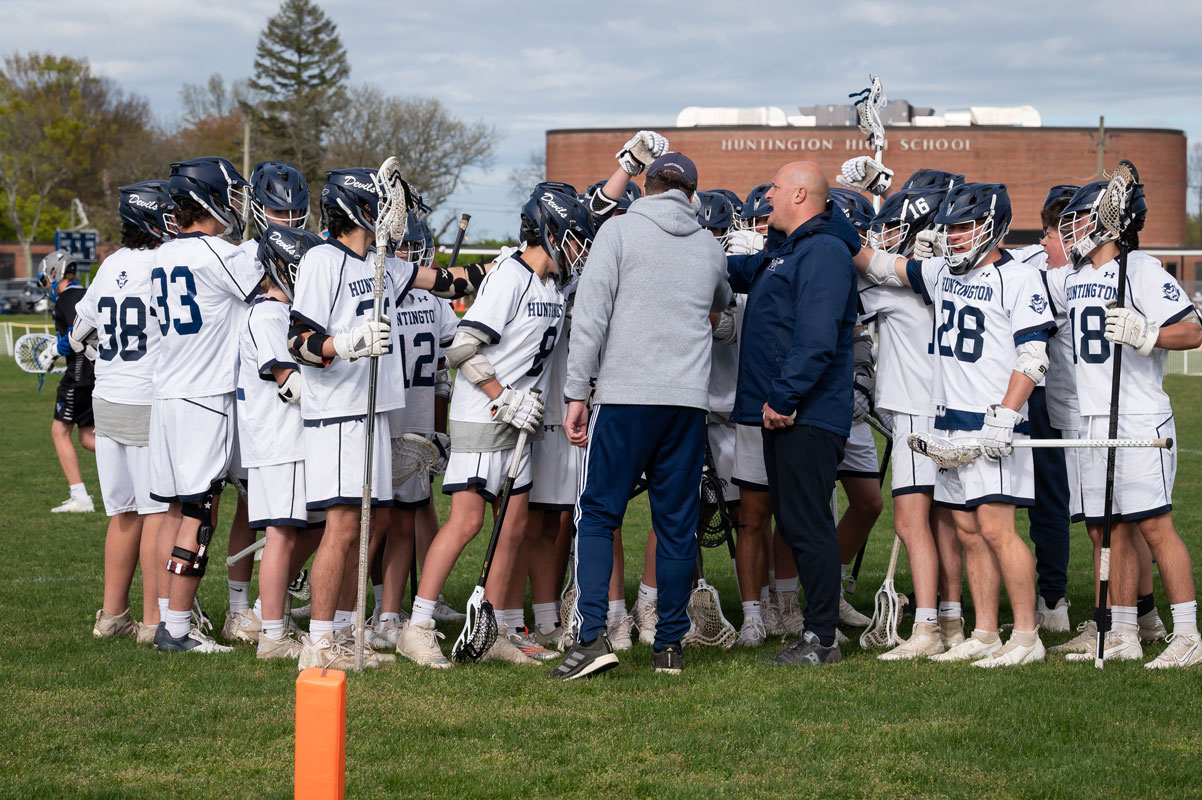 The Huntington JV boys' lacrosse team compiled a 7-7 record. (Darin Reed photo.)
