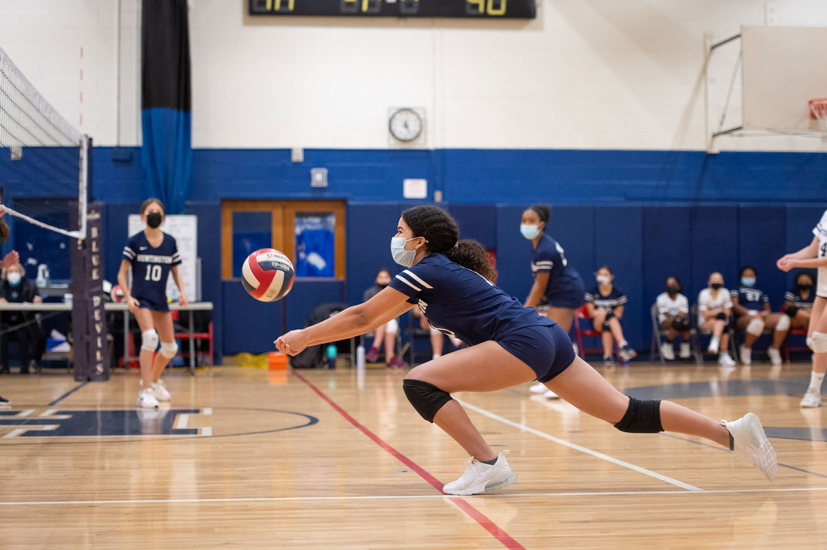 The volleyball clinics and intramurals are free programs. (Darin Reed photo.)