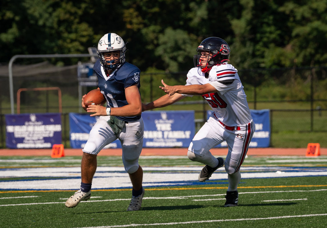 Anthony Annuniziata is Huntington's quarterback. (Darin Reed photo.)