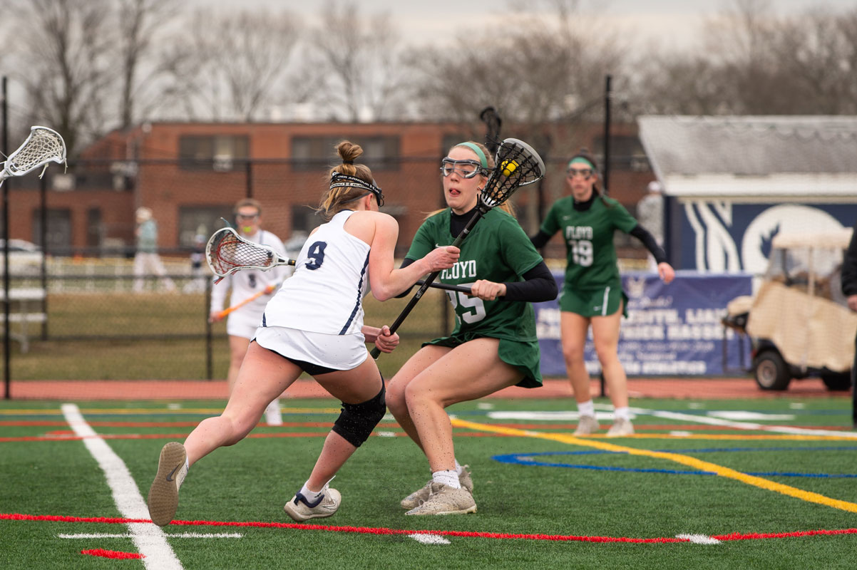 Gretel Cassell goes one on one. (Darin Reed photo.)